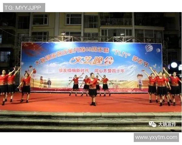 姚明欣赏小品表演展现幽默风采与文化魅力的精彩瞬间